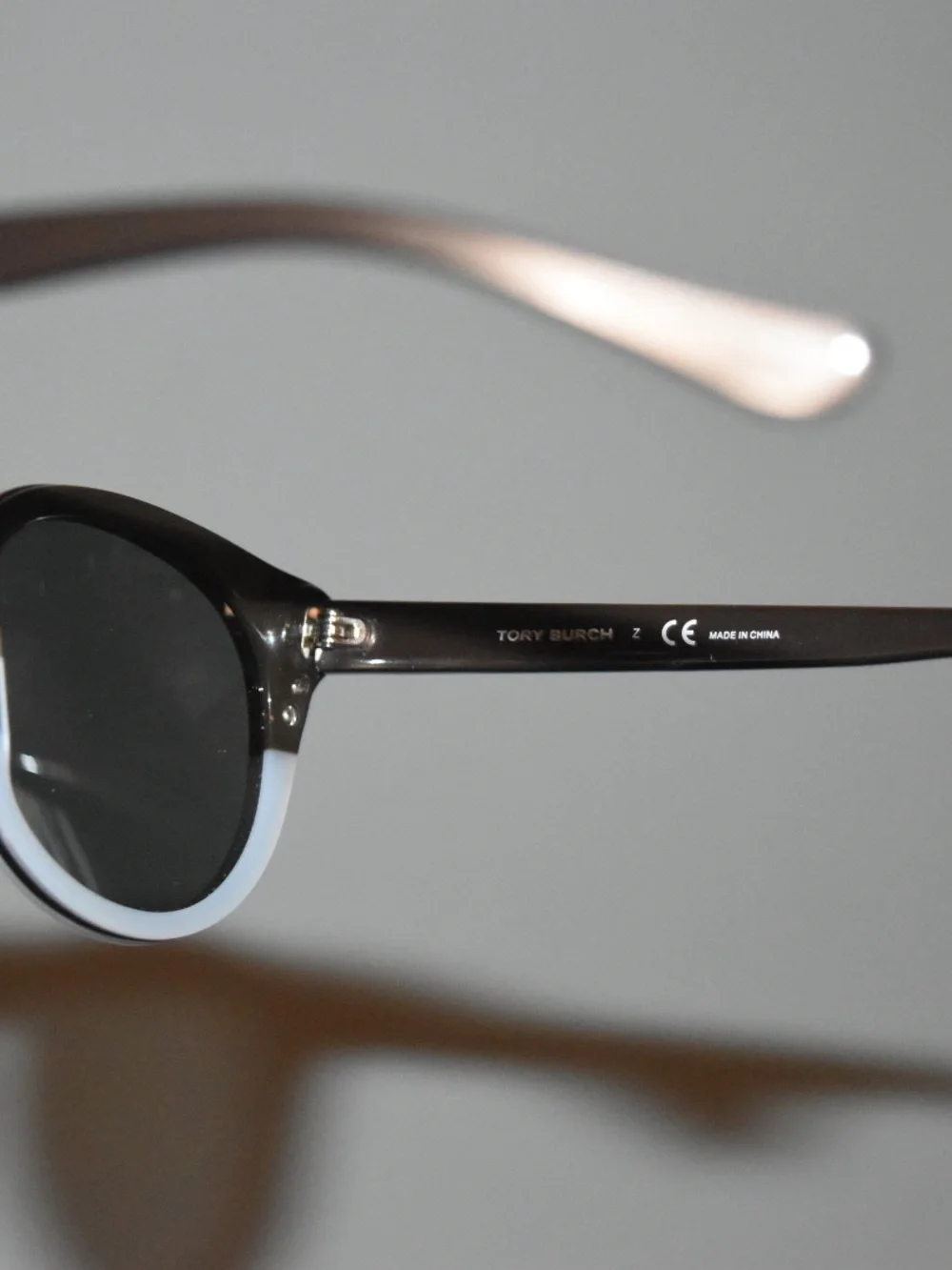 Tory Burch Glam Sunglasses w/ Case